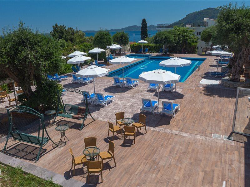 Alexandros Hotel