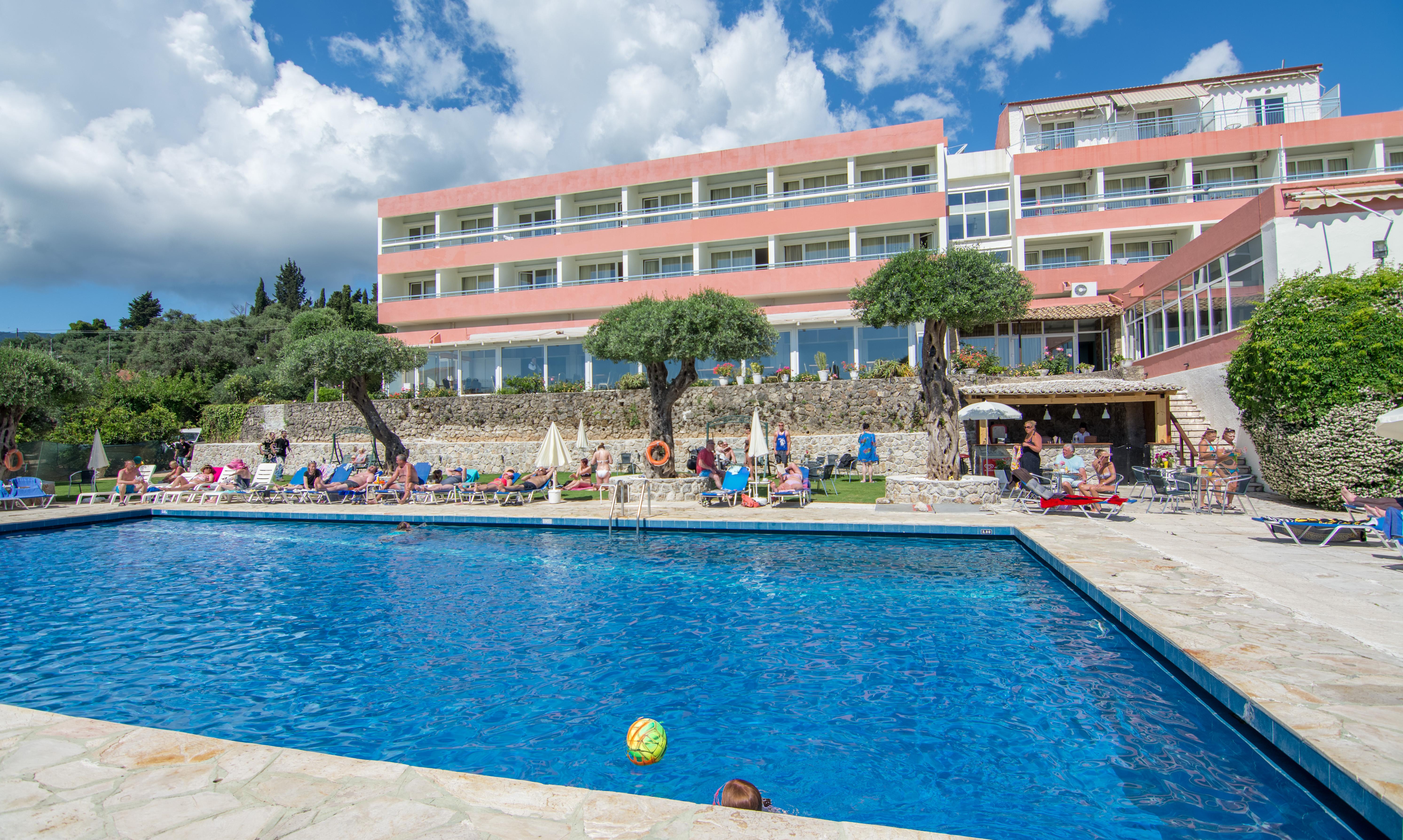 Alexandros Hotel 4*