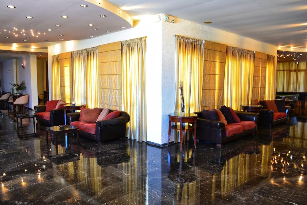Alexandros Hotel