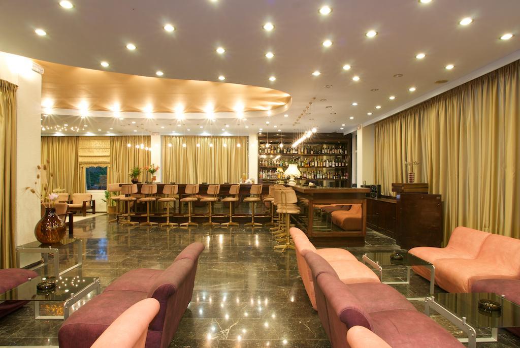 Alexandros Hotel