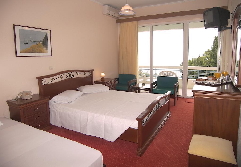 Hotel Alexandros 4*