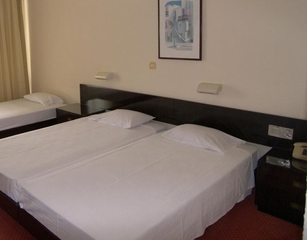 Alexandros 4* Perama (Corfu)