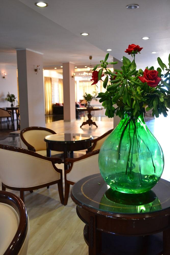 Alexandros Hotel Perama (Corfu)