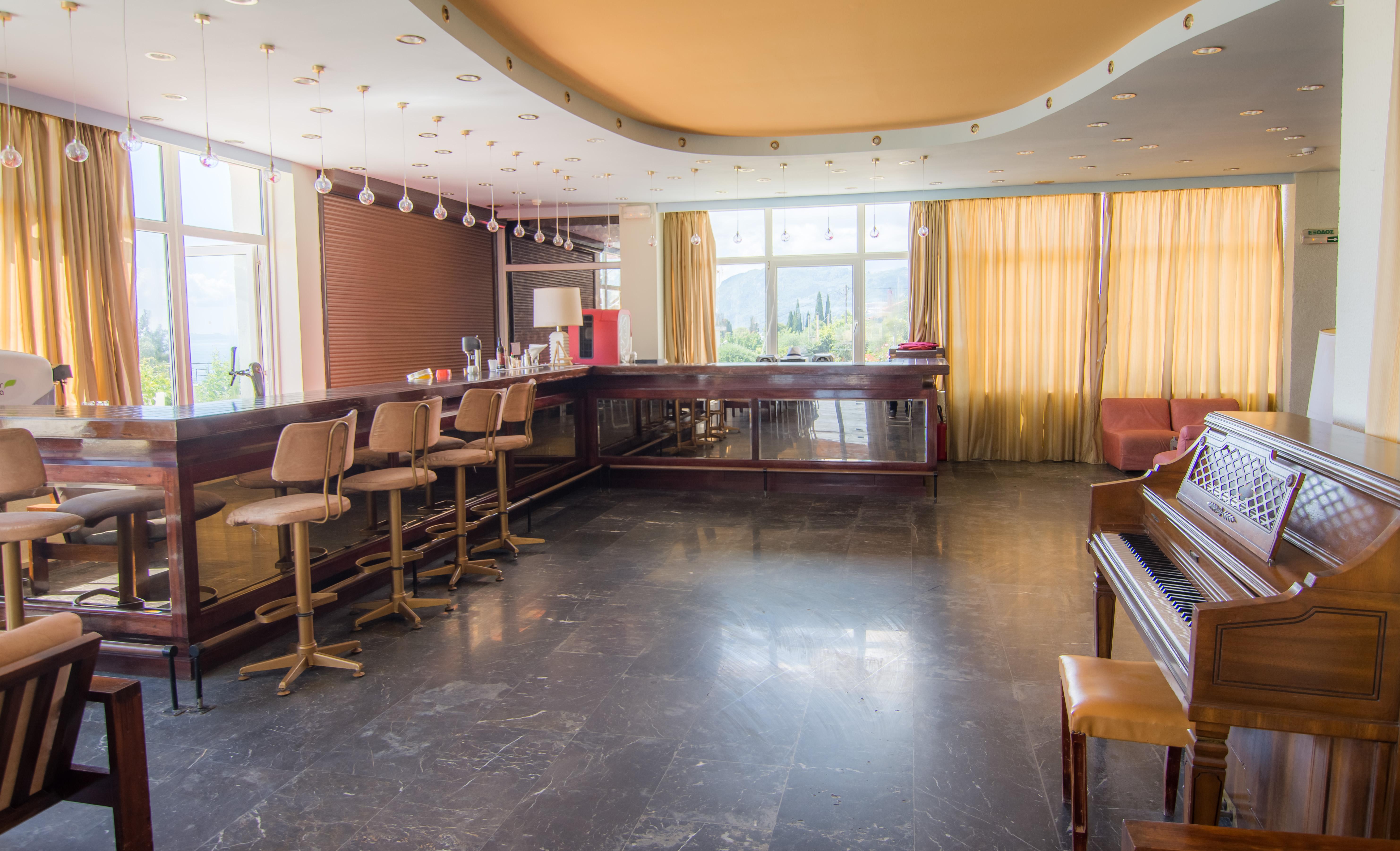 Alexandros 4* Perama (Corfu)