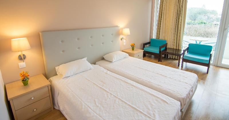 Alexandros Hotel 4*